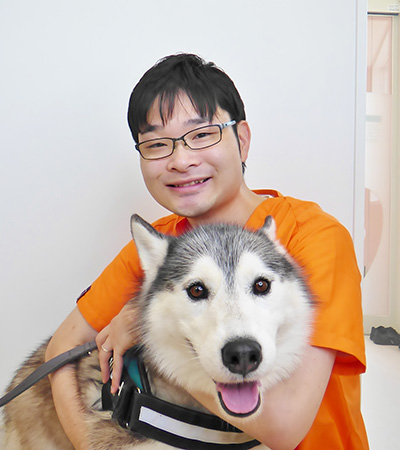 院 長　獣医師　山田 裕一